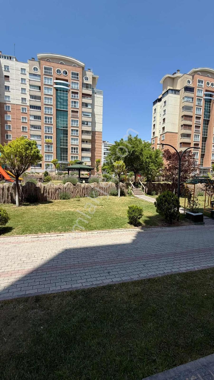 Novaland Yakını Site İçi 4+1 Satılık Bahçe Katı (pazarlıksız) — fotoğraf 6