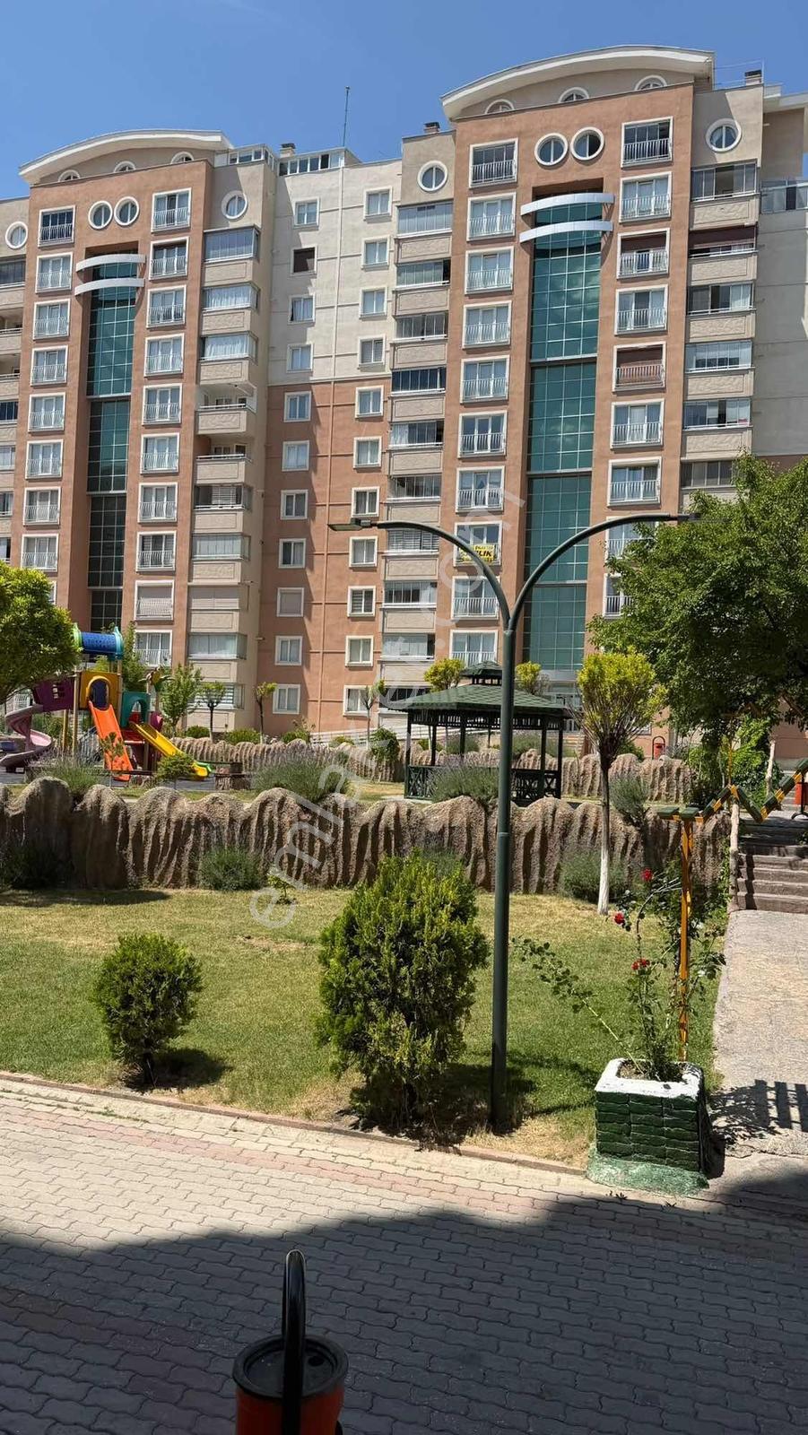 Novaland Yakını Site İçi 4+1 Satılık Bahçe Katı (pazarlıksız) — fotoğraf 7