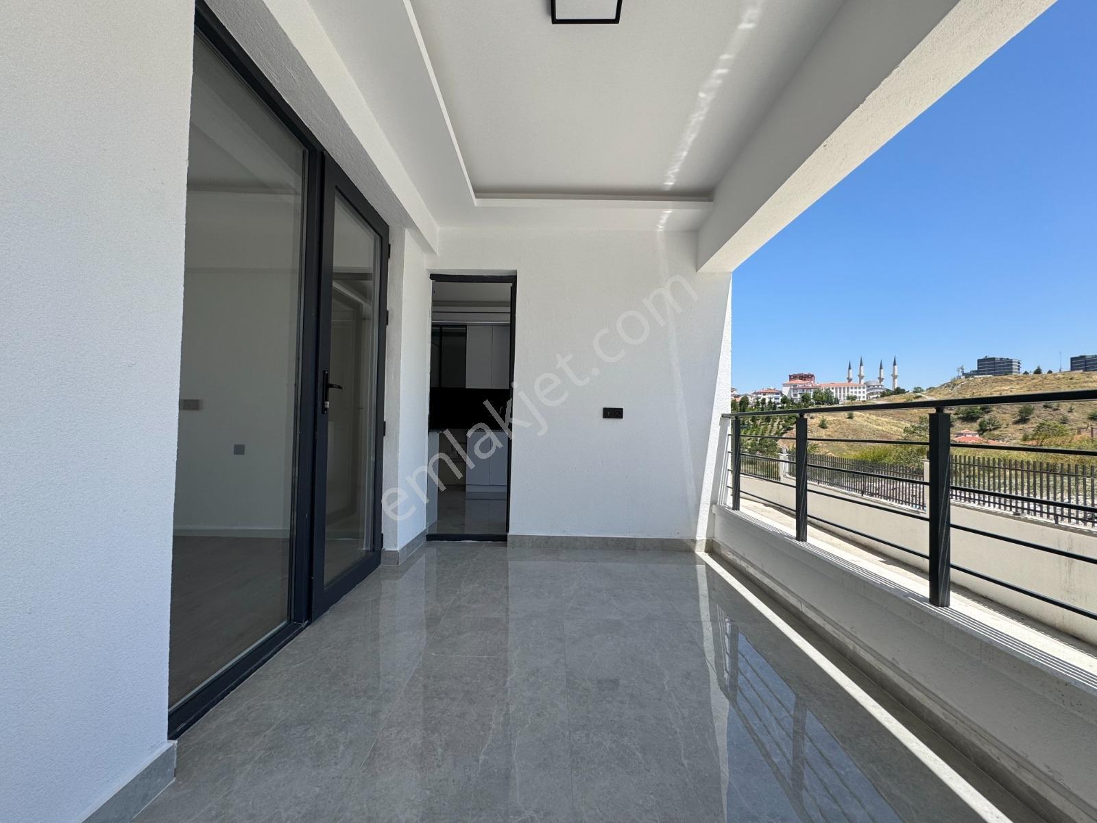Kuzey'den 3+1 Sıfır Site'de Full Yapılı Merkezi Konumda Daire — fotoğraf 10