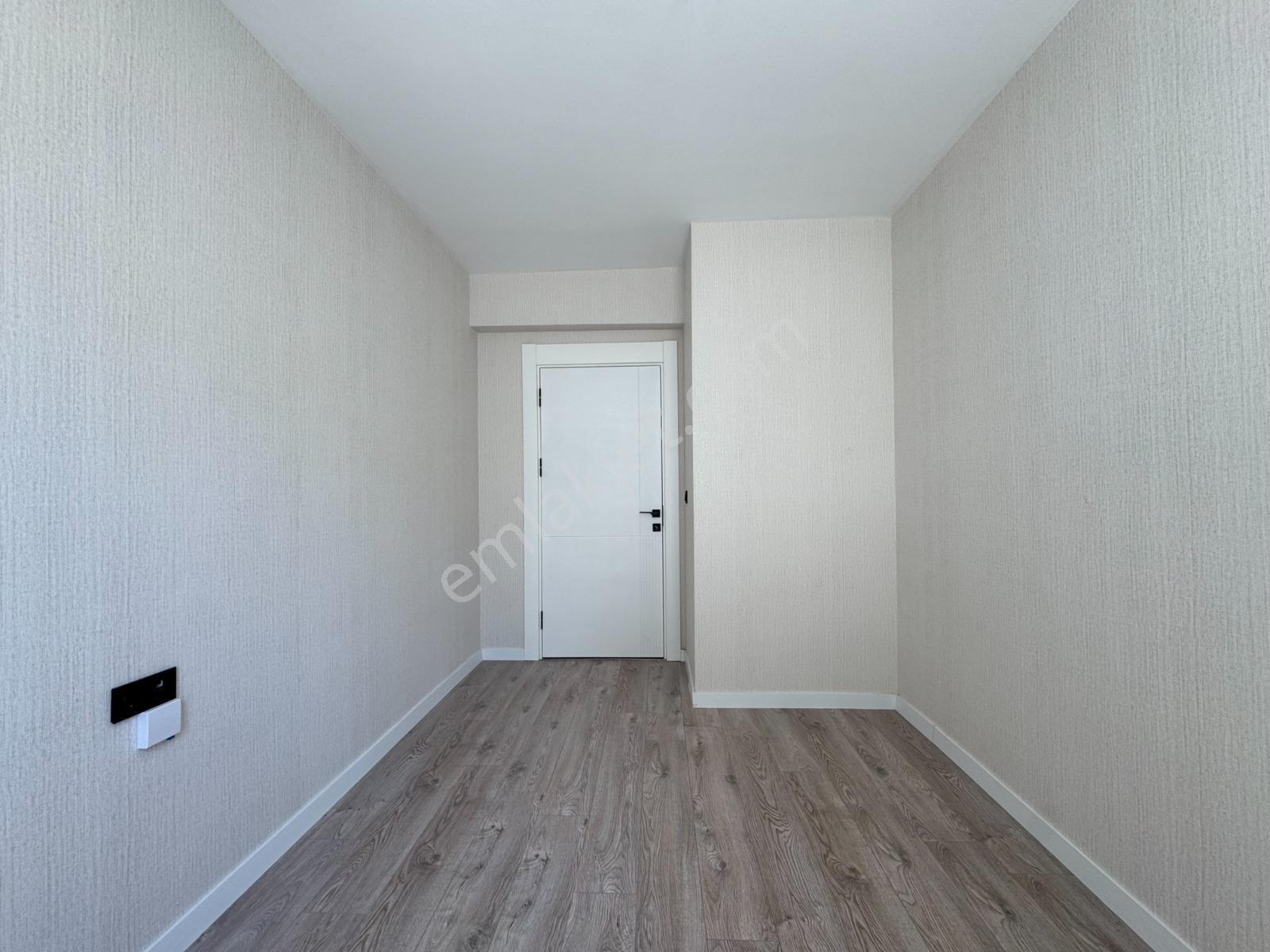 Kuzey'den 3+1 Sıfır Site'de Full Yapılı Merkezi Konumda Daire — fotoğraf 20