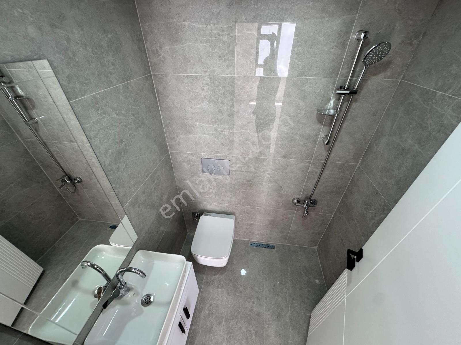 Kuzey'den 3+1 Sıfır Site'de Full Yapılı Merkezi Konumda Daire — fotoğraf 25