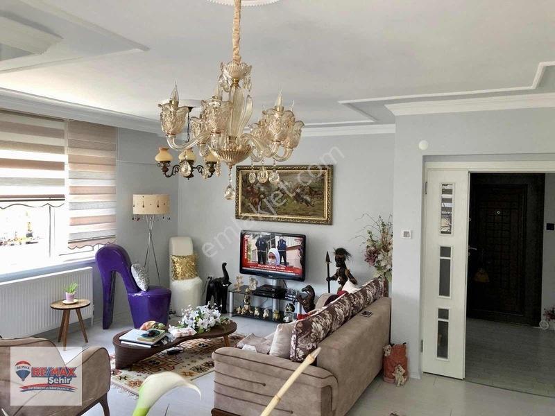 Remax Şehır'den Yalova Sahilde Satılık 3+1 Daire Masrafsız — fotoğraf 4