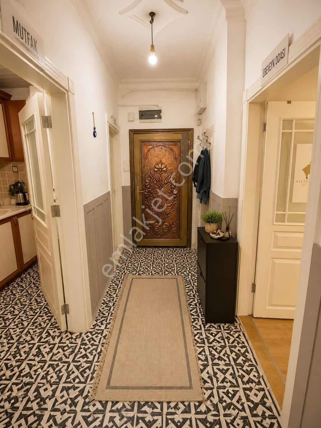 Yüzüncü Yıl'da Cadde Üzeri 2+1 Satılık Daire — fotoğraf 8