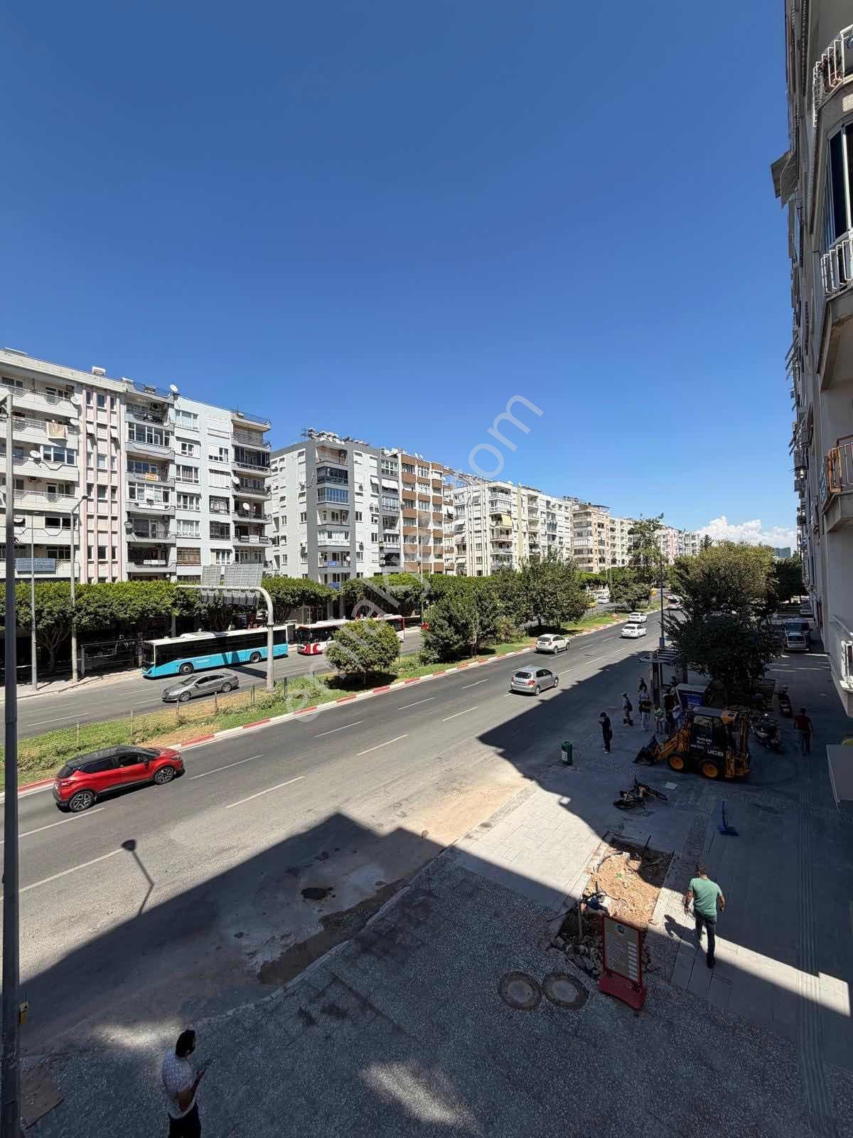 Yüzüncü Yıl'da Cadde Üzeri 2+1 Satılık Daire — fotoğraf 14