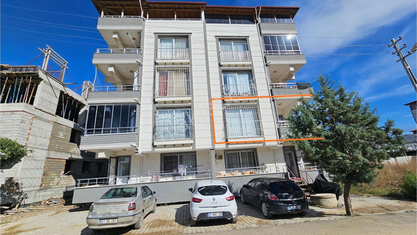 Çekmece De Ara Kat Yola Cepheli 3+1 Doğalgazlı Ferah Daire