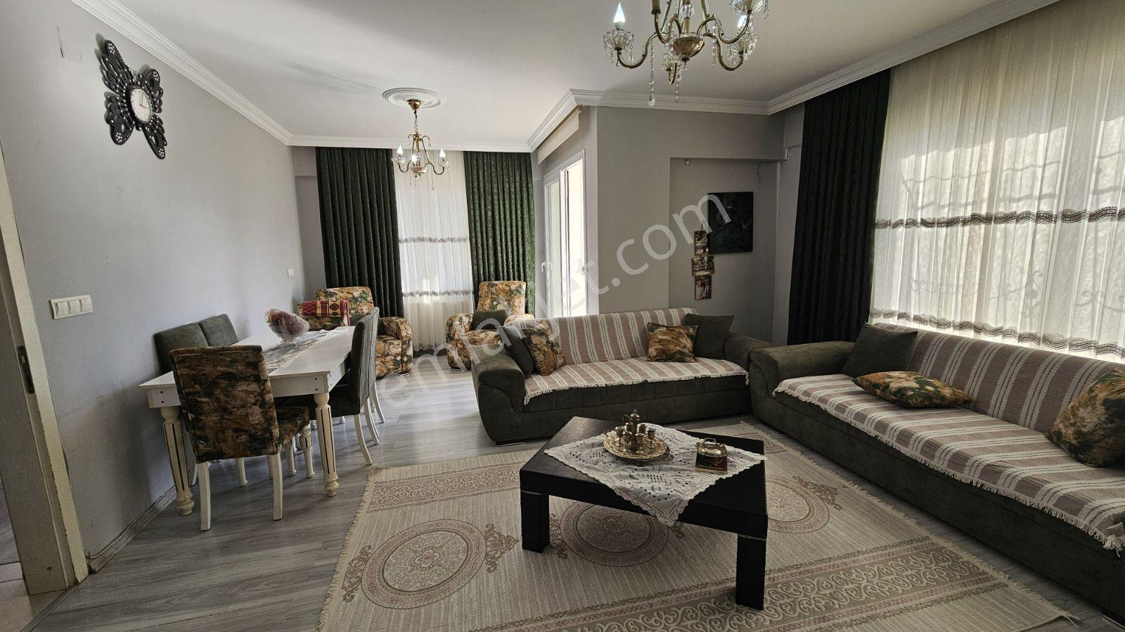 Çekmece De Ara Kat Yola Cepheli 3+1 Doğalgazlı Ferah Daire — fotoğraf 15