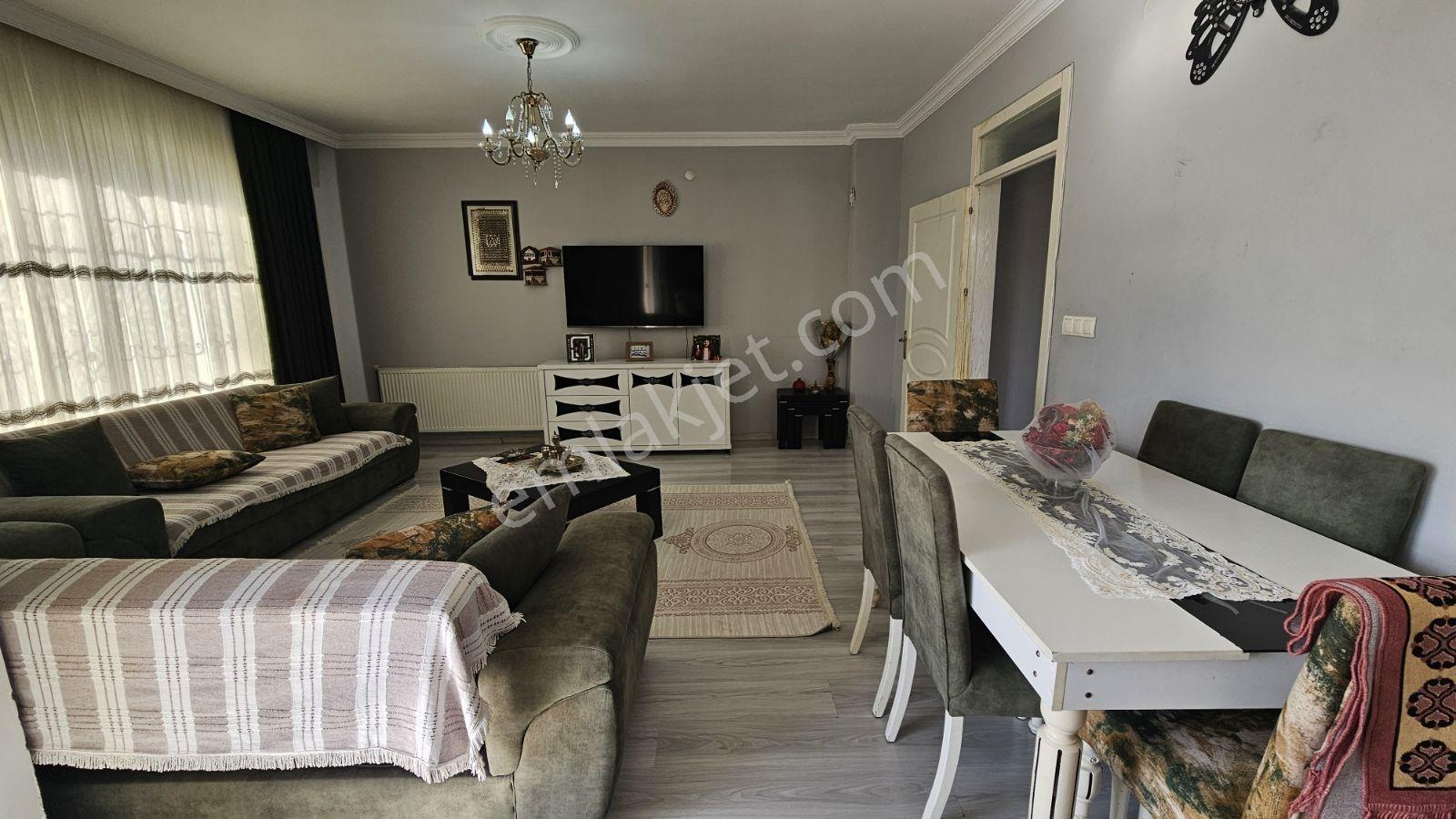 Çekmece De Ara Kat Yola Cepheli 3+1 Doğalgazlı Ferah Daire — fotoğraf 17