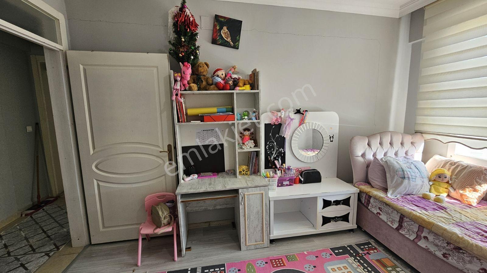 Çekmece De Ara Kat Yola Cepheli 3+1 Doğalgazlı Ferah Daire — fotoğraf 23
