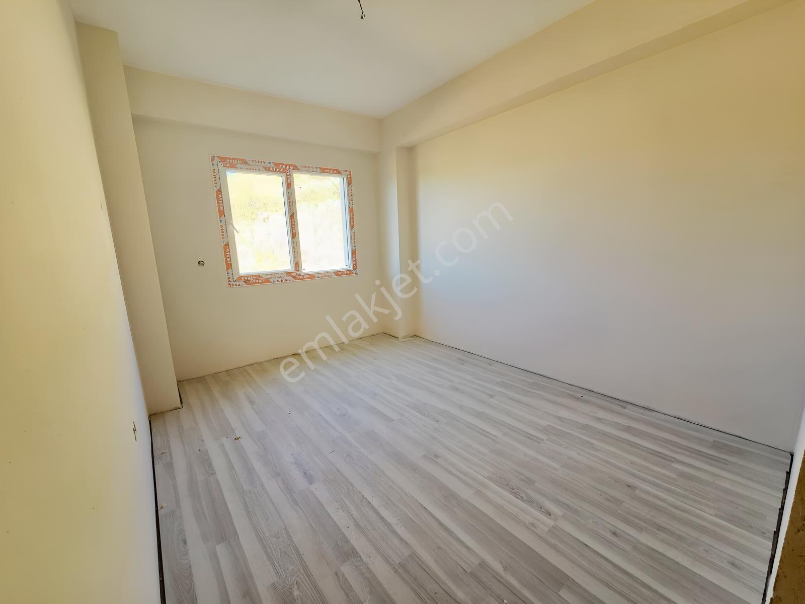 Aliağa Havuzlu Site İçerisinde Sıfır Lüks 2+1 Daire — fotoğraf 6