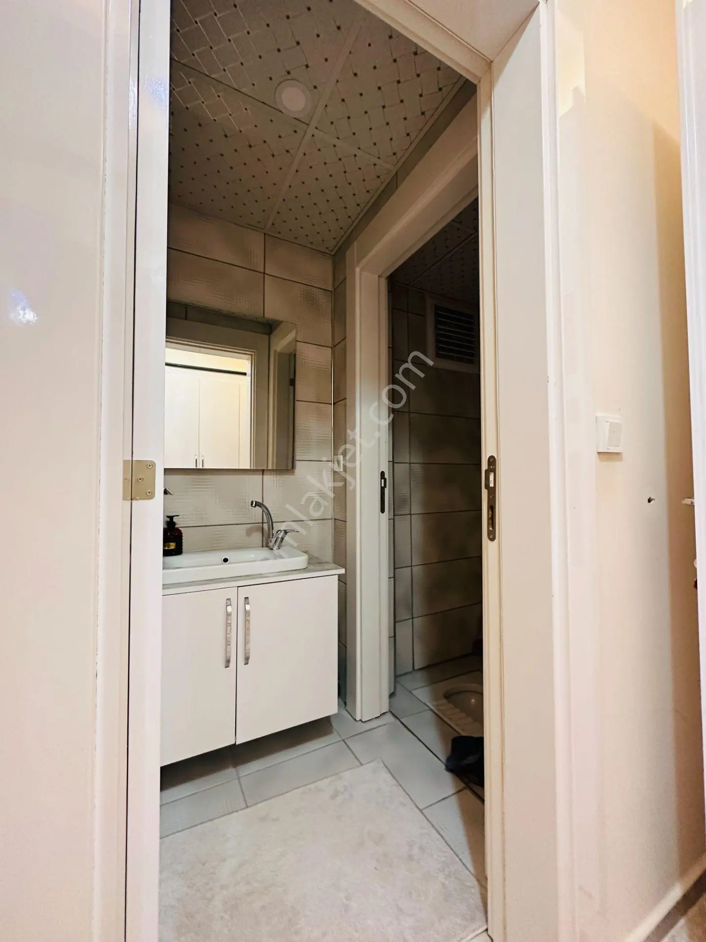 Babil Emlaktan Satılık Eski Hastane Civarı 2+1 Arakat Bakımlı Daire — fotoğraf 3