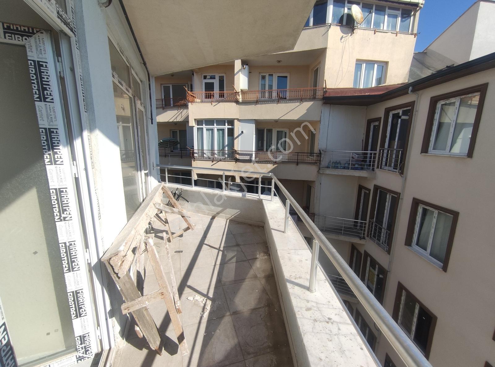 Devlet Hastanesi Civarı Ayça'dan Satılık 2+1 Arakat Daire — fotoğraf 6