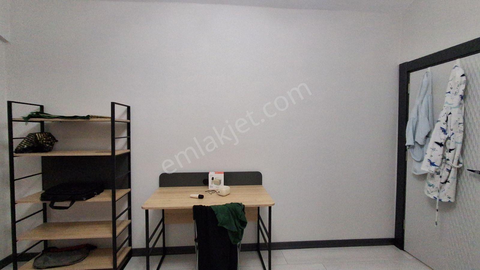 Alaçatı'dan Bulvara Yakın/ Önü Açık /geniş 3+1 — fotoğraf 11