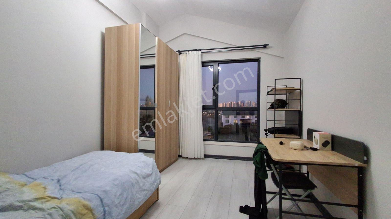 Alaçatı'dan Bulvara Yakın/ Önü Açık /geniş 3+1 — fotoğraf 14