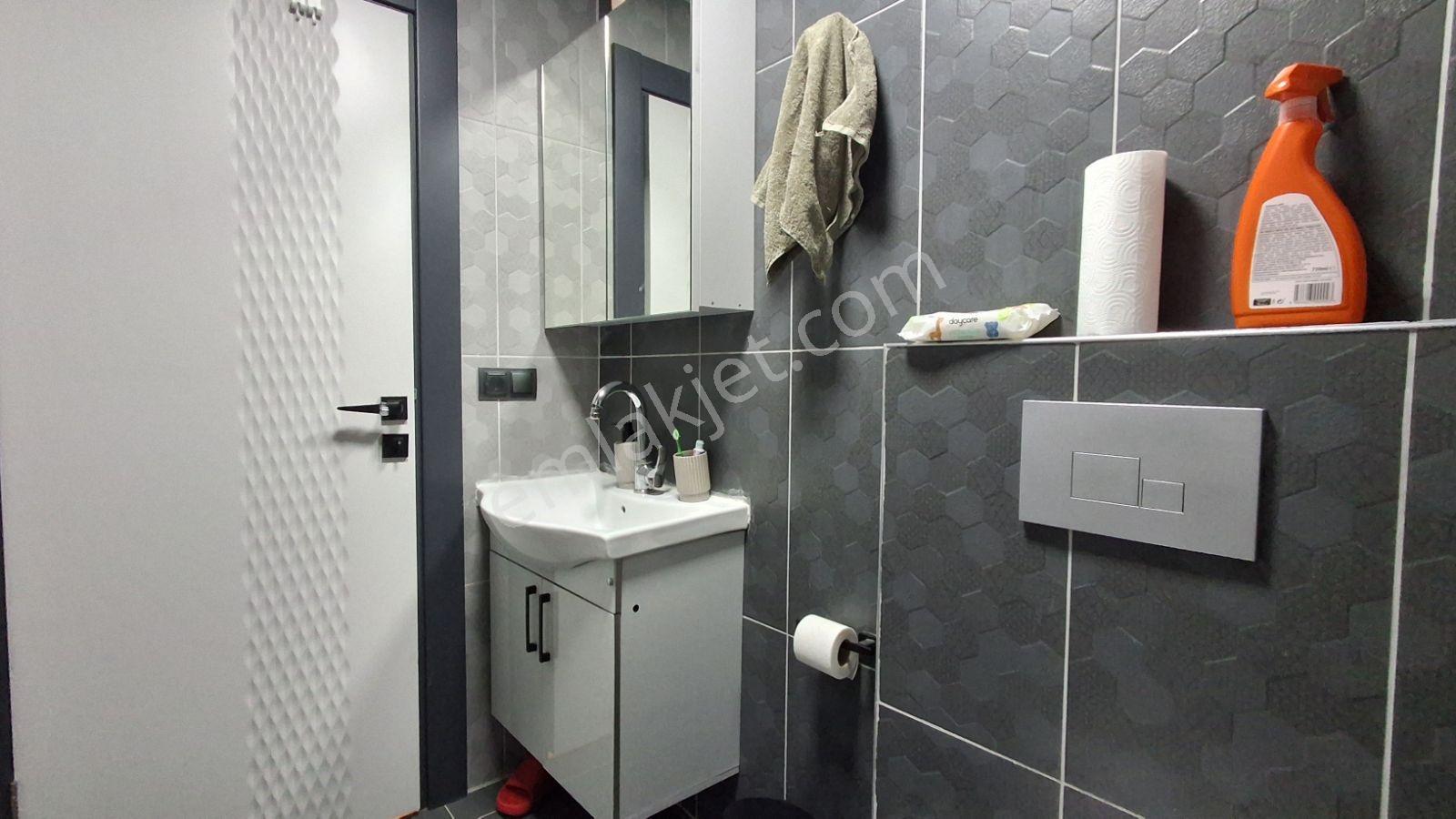 Alaçatı'dan Bulvara Yakın/ Önü Açık /geniş 3+1 — fotoğraf 22