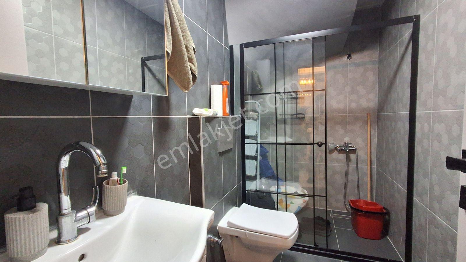 Alaçatı'dan Bulvara Yakın/ Önü Açık /geniş 3+1 — fotoğraf 23