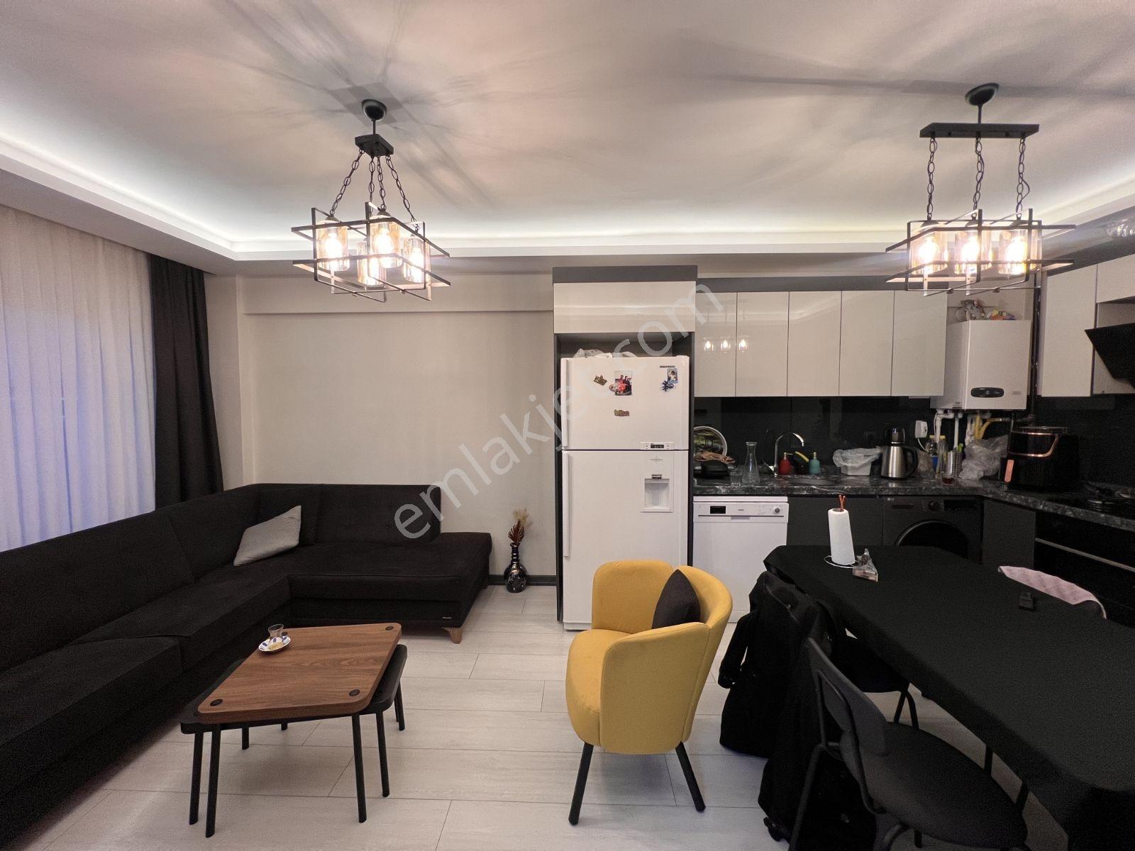 Alaçatı'dan Bulvara Yakın/ Önü Açık /geniş 3+1 — fotoğraf 26