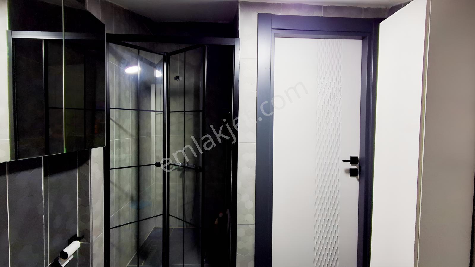 Alaçatı'dan Bulvara Yakın/ Önü Açık /geniş 3+1 — fotoğraf 31