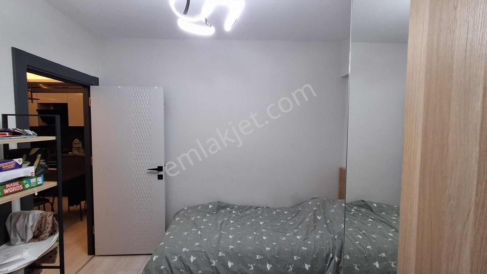 Alaçatı'dan Bulvara Yakın/ Önü Açık /geniş 3+1 — fotoğraf 35