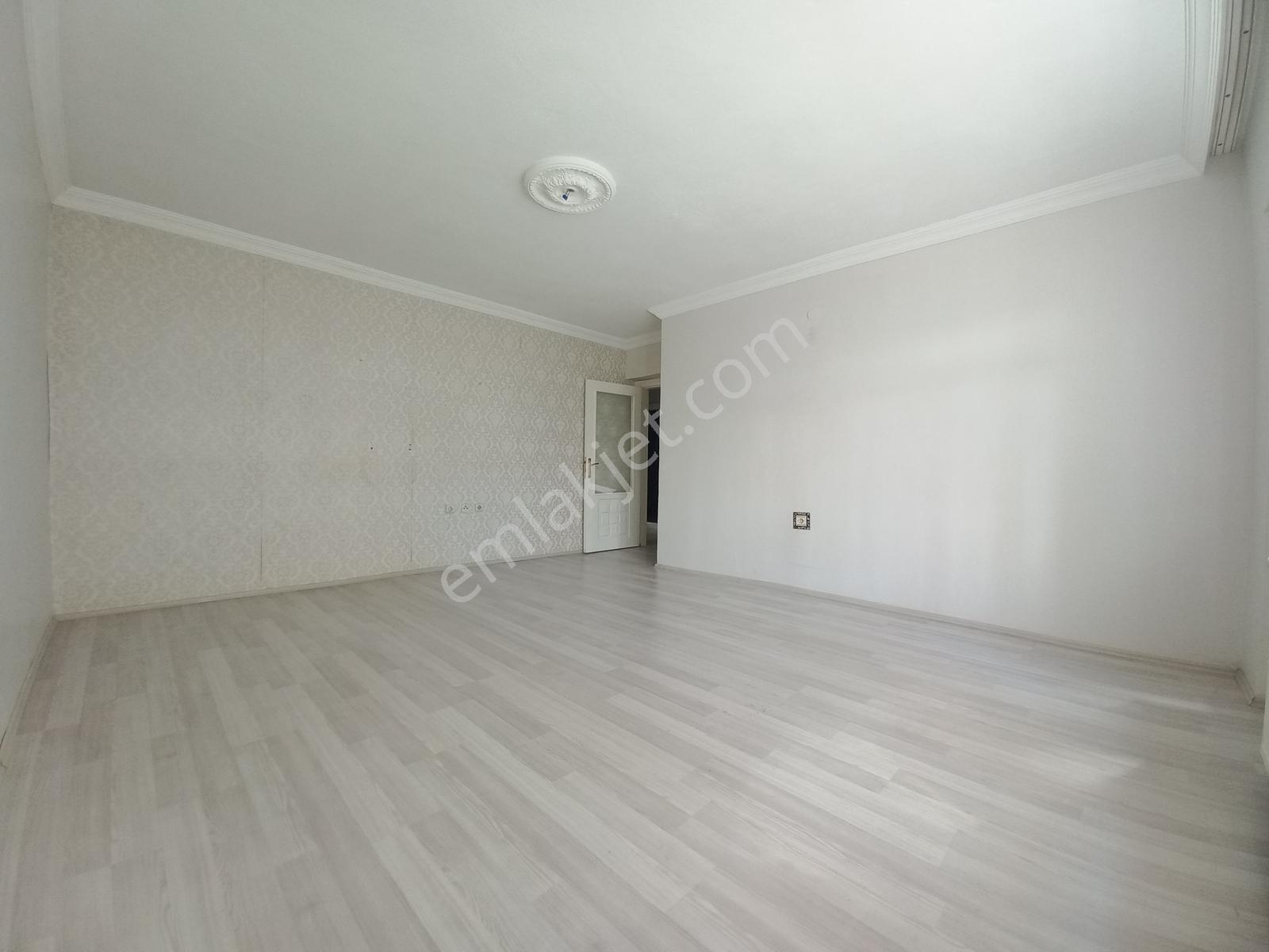 Kuzey'den Devlet Hastanesi Yakını 2+1 Giriş Kat Satılık Daire — fotoğraf 4