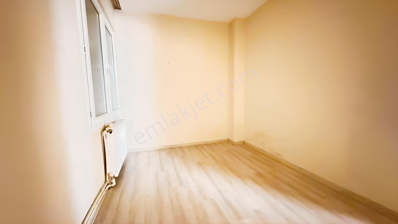 Cadde Üzerinde 3+1 Arakat Köşe Metro Ve Tramvay Satılık Daire — fotoğraf 29