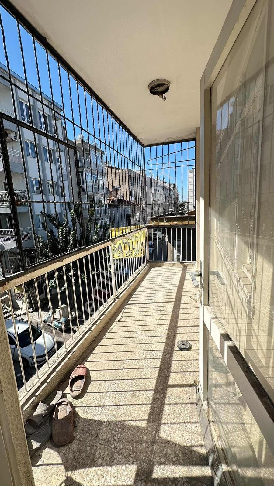 Cadde Üzerinde 3+1 Arakat Köşe Metro Ve Tramvay Satılık Daire — fotoğraf 32