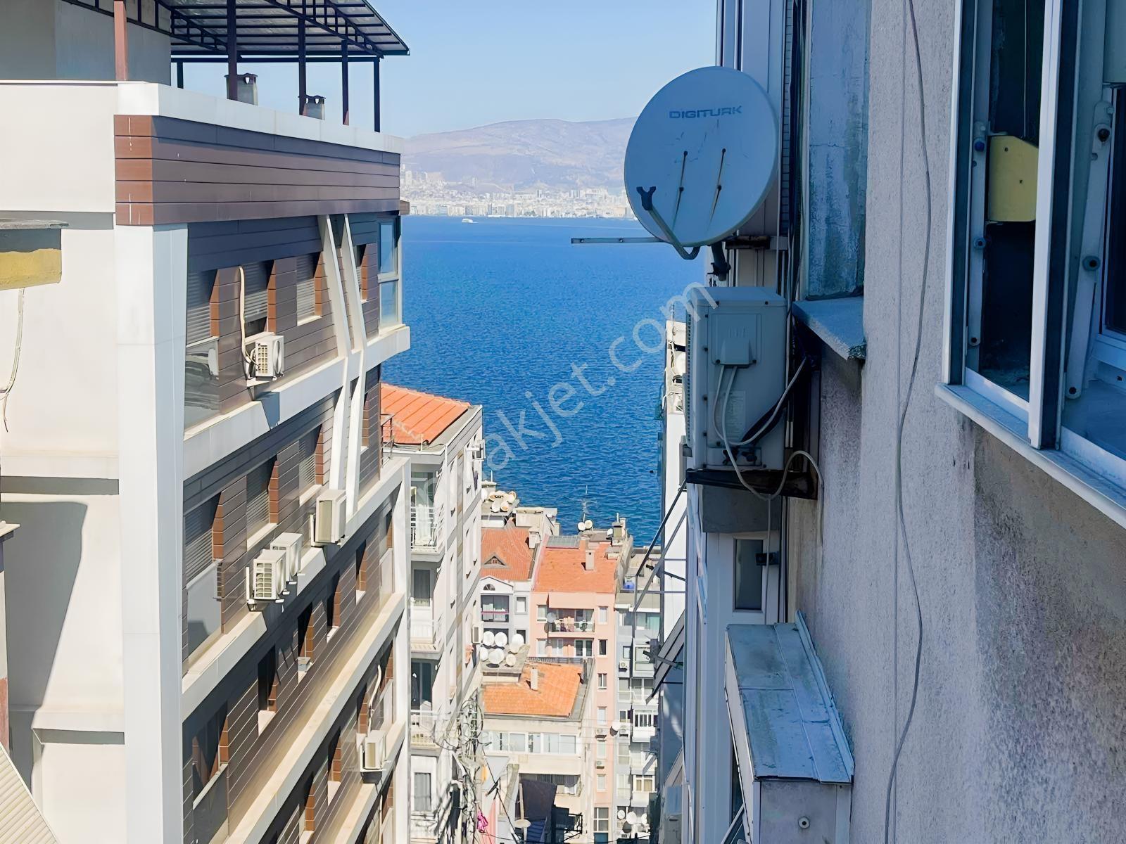 Cadde Üzerinde 3+1 Arakat Köşe Metro Ve Tramvay Satılık Daire — fotoğraf 33