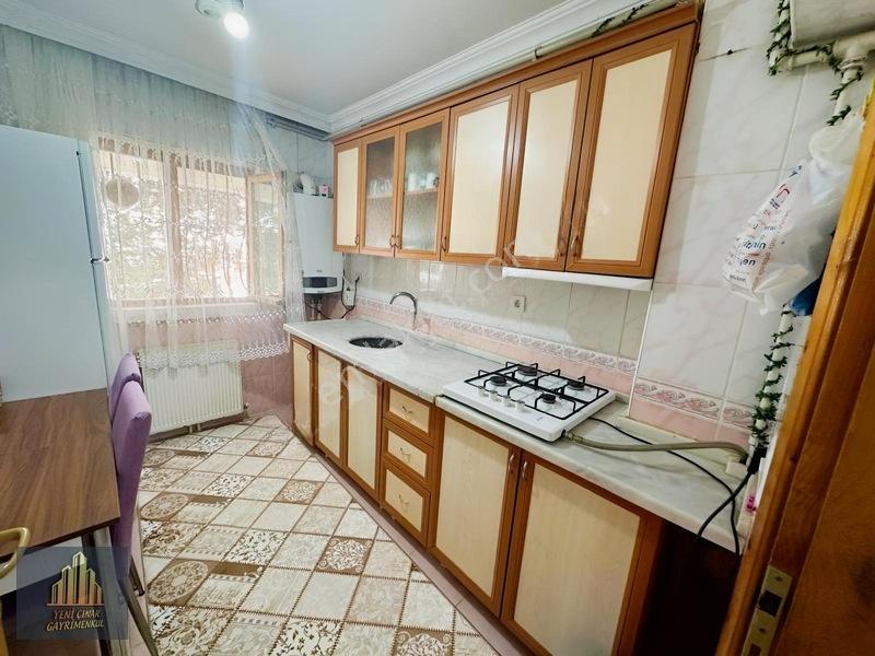 Yeşilbayırda Okul Cadde Dibinde Krediye Uygun 3+1 Yüksek Giriş — fotoğraf 13