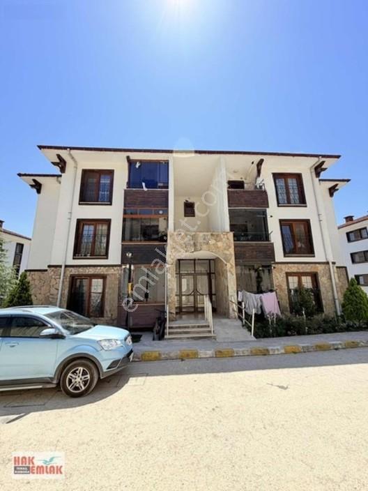 Hak Emlak 'tan Boğazıçı Toki'de 2 + 1 Satılık Daıre — fotoğraf 2