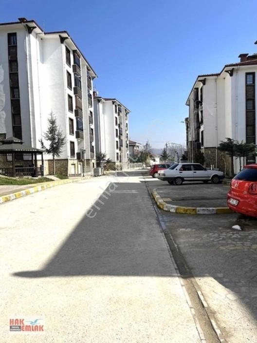 Hak Emlak 'tan Boğazıçı Toki'de 2 + 1 Satılık Daıre — fotoğraf 14