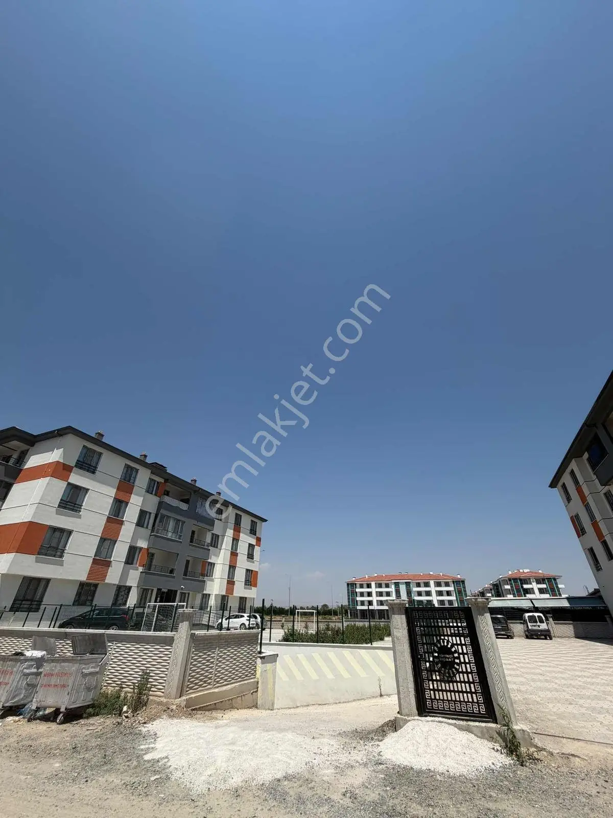 Karaman Yolu Caddesin'de Satılık 3+1 Sıfır Arakat Daire — fotoğraf 2