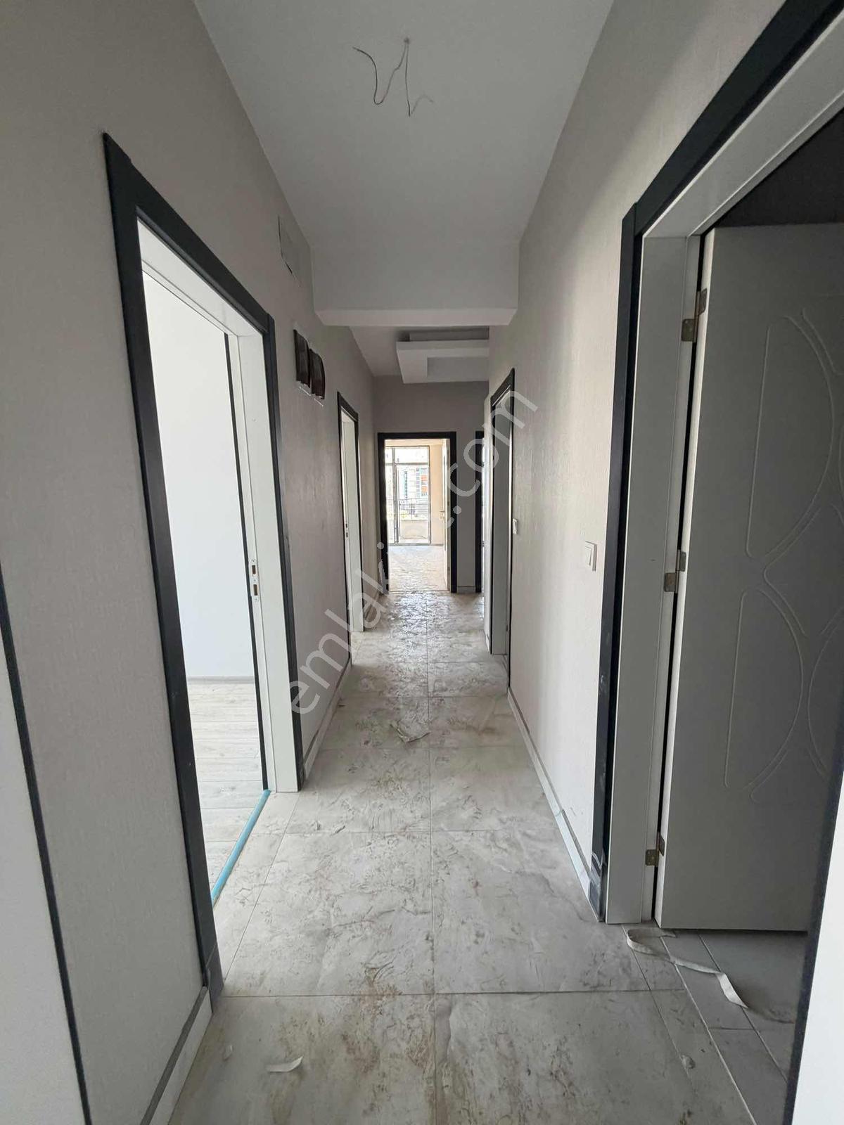 Karaman Yolu Caddesin'de Satılık 3+1 Sıfır Arakat Daire — fotoğraf 16