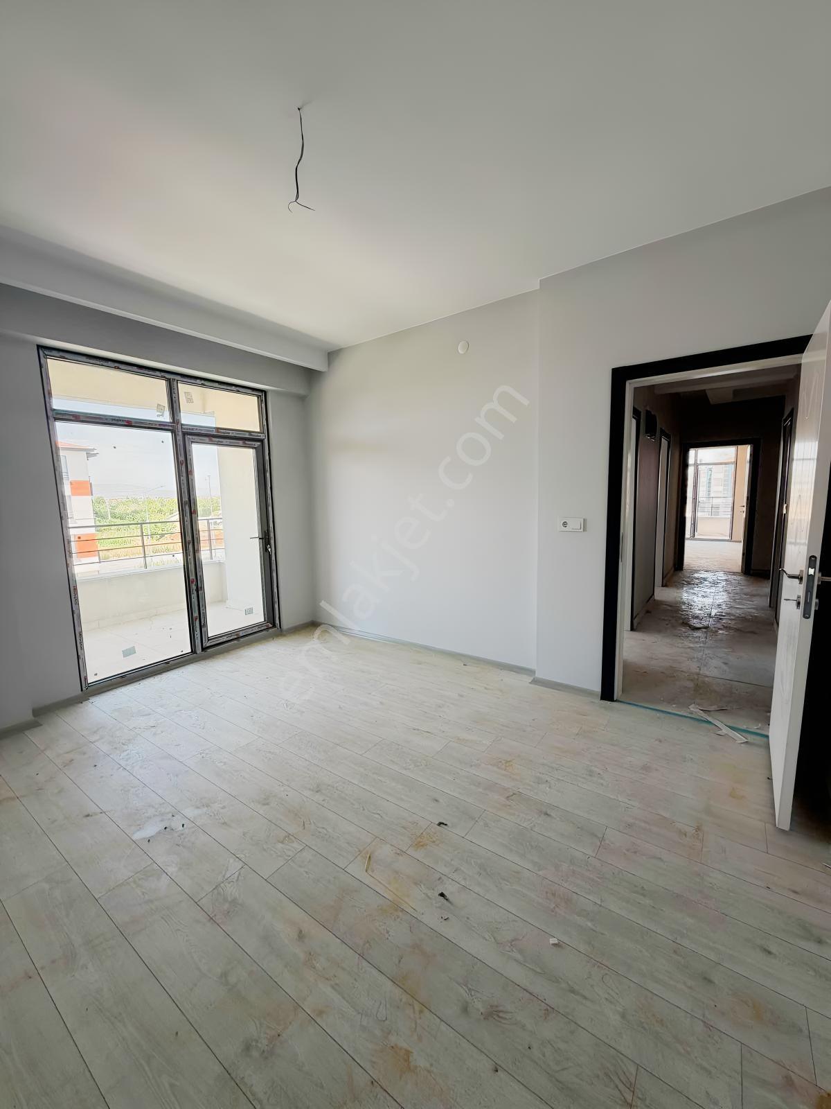 Karaman Yolu Caddesin'de Satılık 3+1 Sıfır Arakat Daire — fotoğraf 18