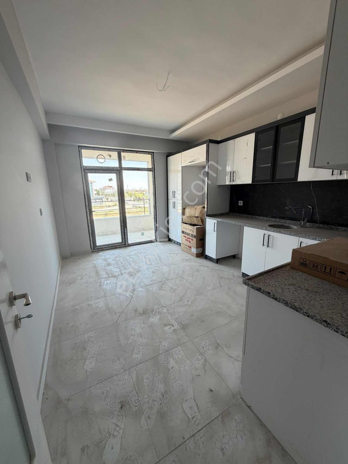 Karaman Yolu Caddesin'de Satılık 3+1 Sıfır Arakat Daire — fotoğraf 22