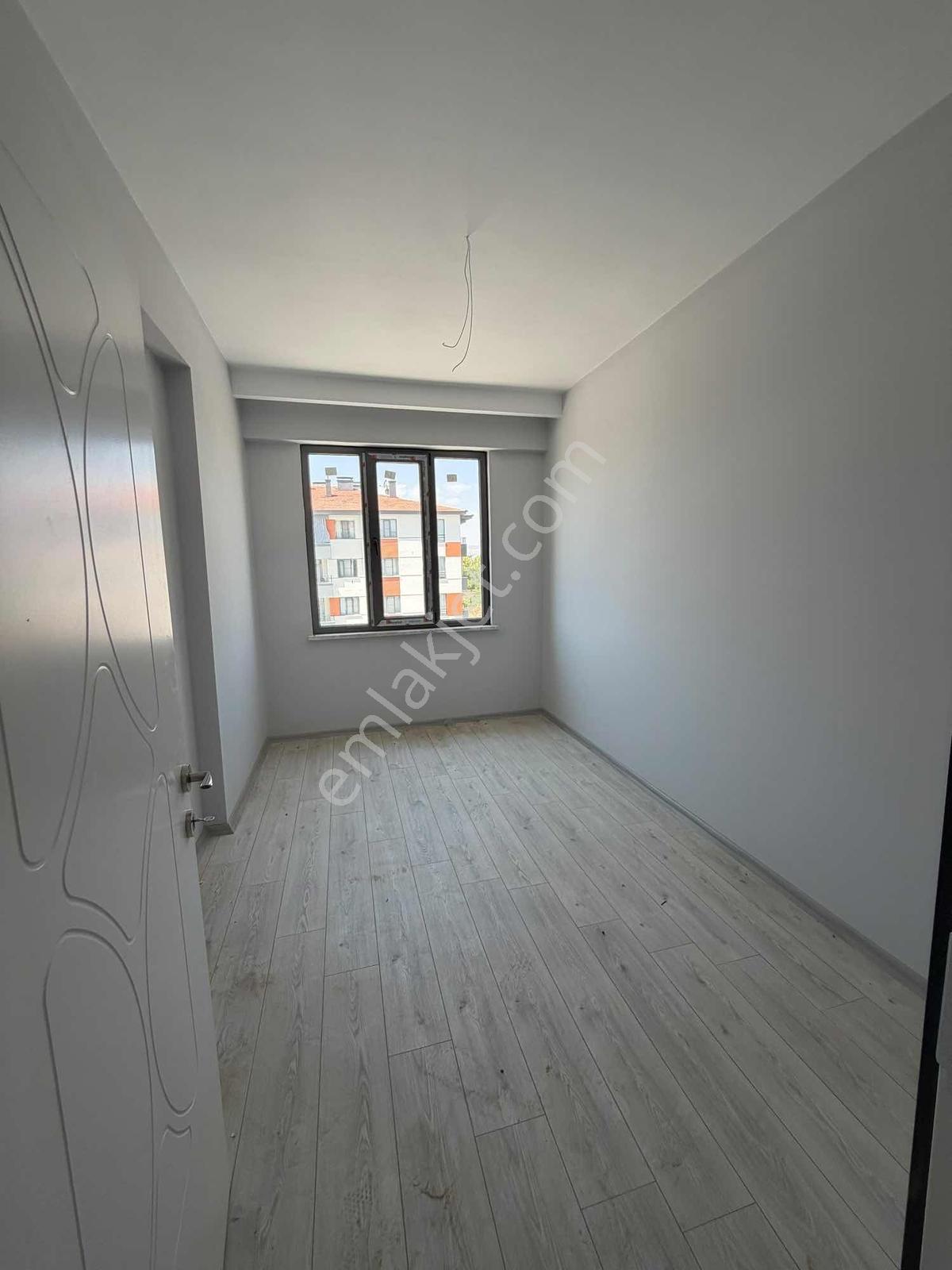 Karaman Yolu Caddesin'de Satılık 3+1 Sıfır Arakat Daire — fotoğraf 32