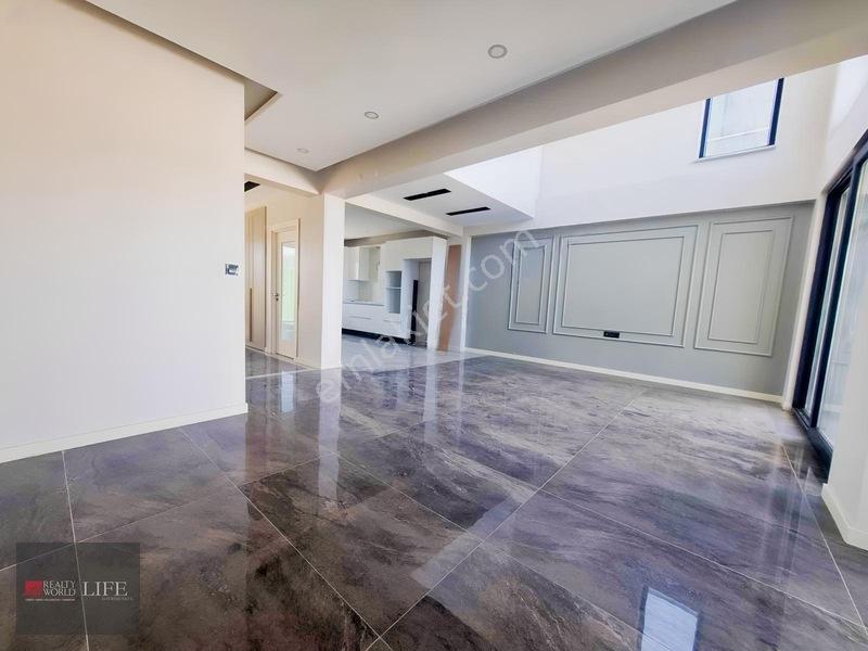 Rw Lıfe // Zincirlikuyu Mahallesinde Satılık Villa — fotoğraf 4