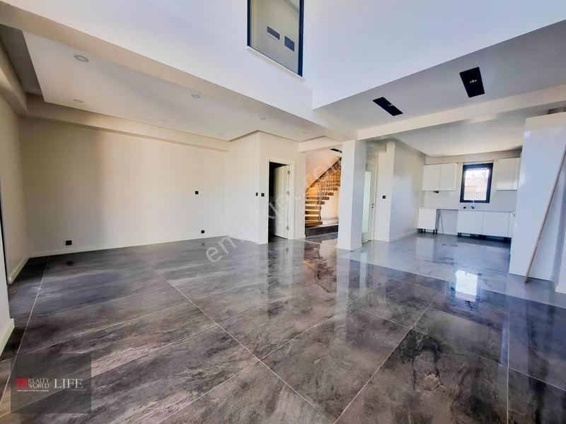 Rw Lıfe // Zincirlikuyu Mahallesinde Satılık Villa — fotoğraf 5