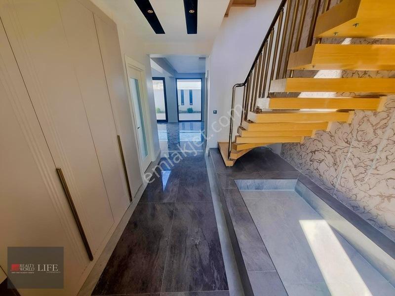 Rw Lıfe // Zincirlikuyu Mahallesinde Satılık Villa — fotoğraf 10