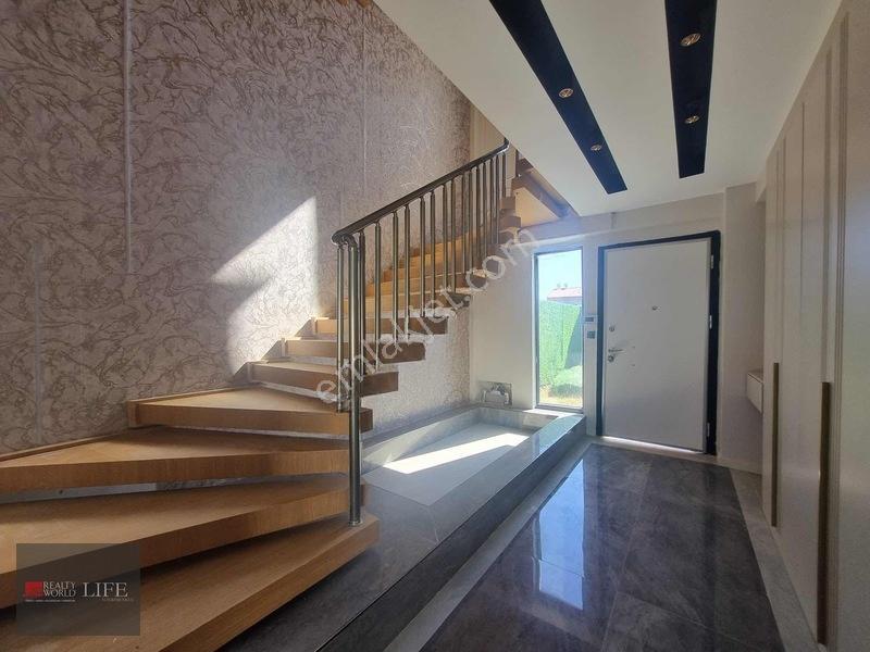 Rw Lıfe // Zincirlikuyu Mahallesinde Satılık Villa — fotoğraf 11