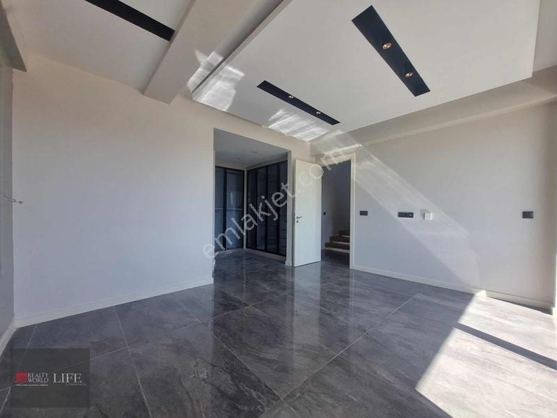 Rw Lıfe // Zincirlikuyu Mahallesinde Satılık Villa — fotoğraf 15