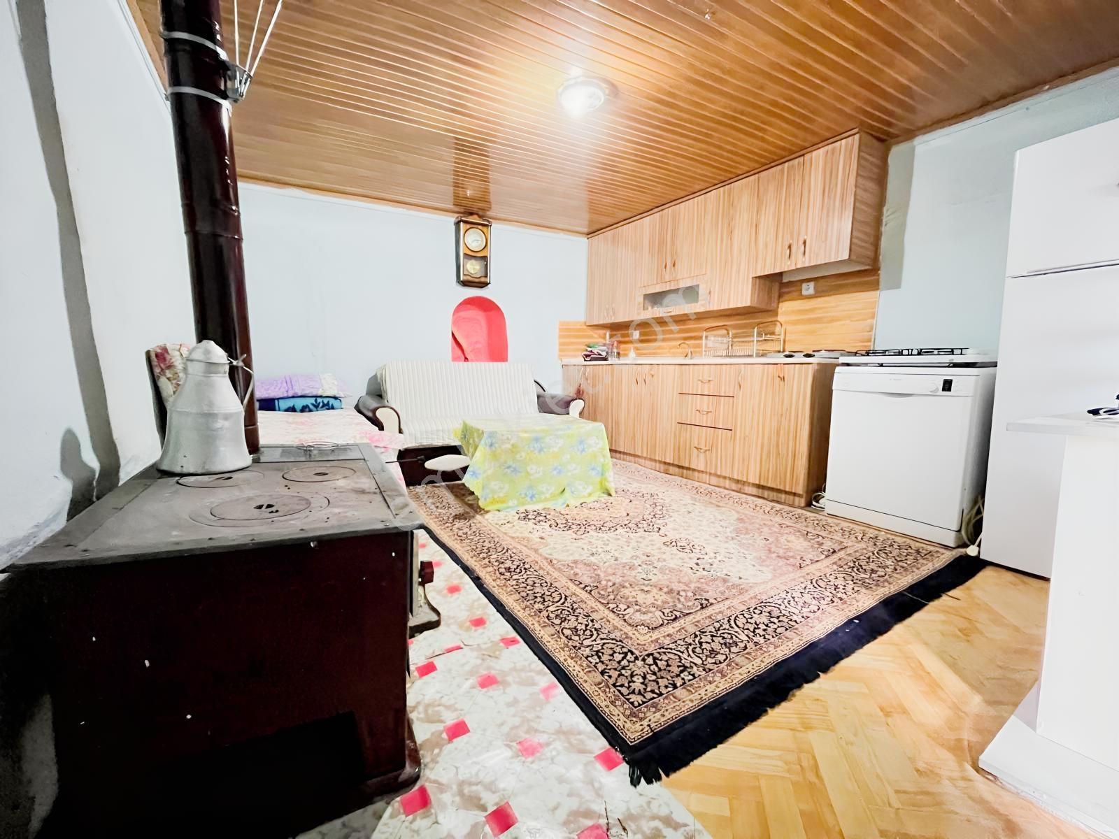 Sarıçam Köyünde Satılık Bahçeli 424 M2 Arsa İçinde Köy Evi — fotoğraf 8