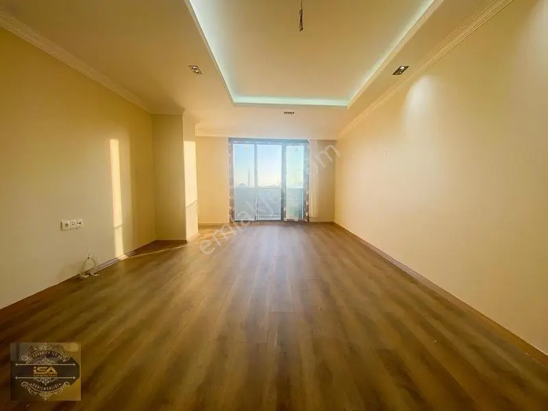 İsa Gayrimenkulden Çok Geniş Kullanışlı Sıfır 2+1 Daire — fotoğraf 2