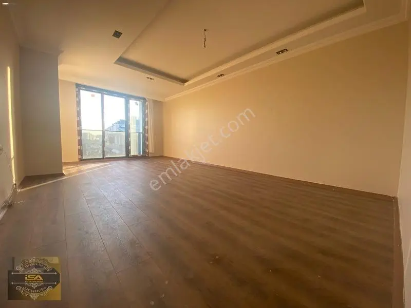 İsa Gayrimenkulden Çok Geniş Kullanışlı Sıfır 2+1 Daire — fotoğraf 3