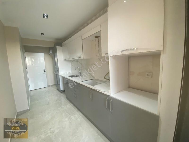 İsa Gayrimenkulden Çok Geniş Kullanışlı Sıfır 2+1 Daire — fotoğraf 17