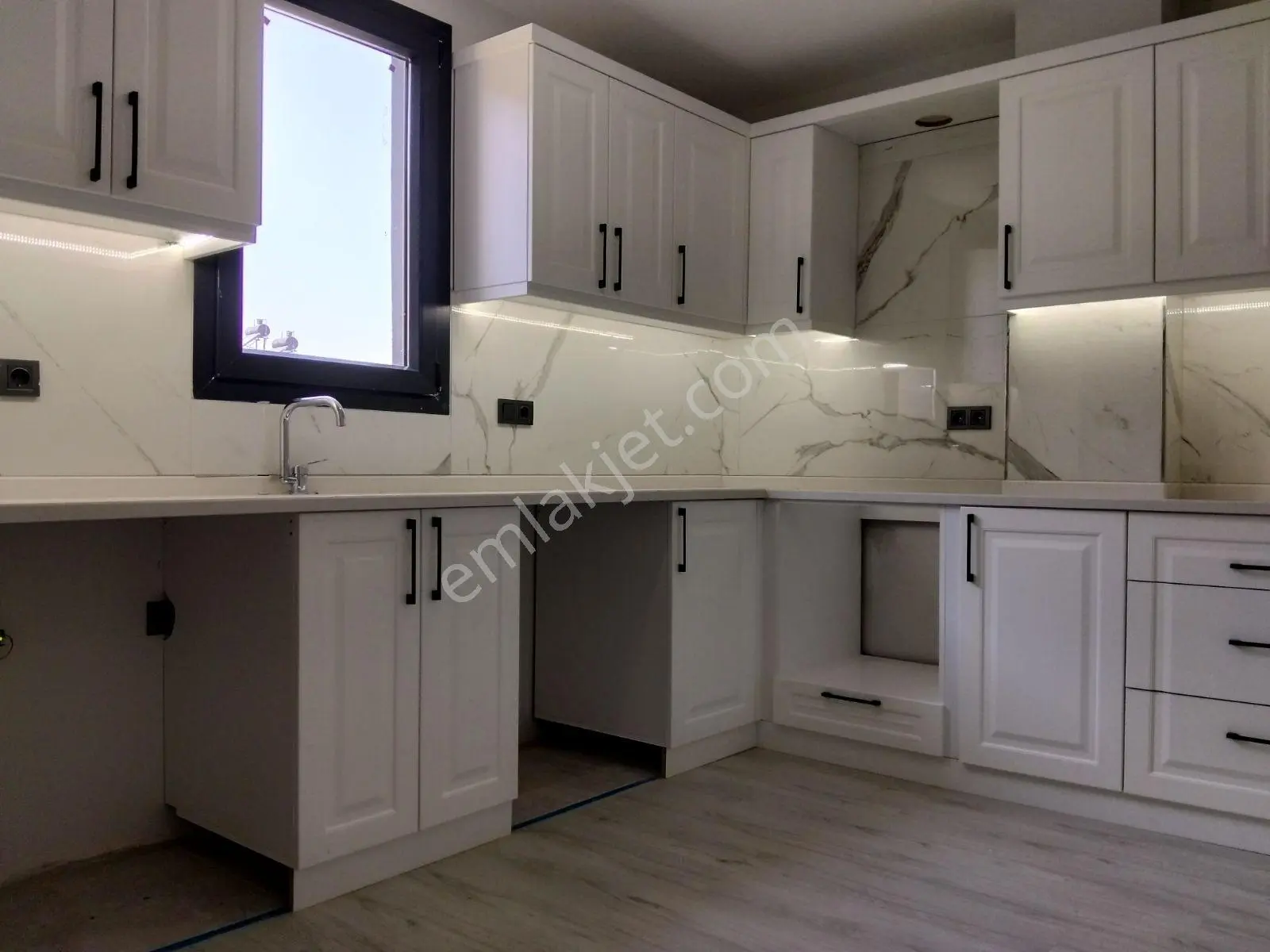 İksahomes'den (isa Sabancı) Çamköy'de 3+1 Ayrımutfak Sıfır Daire — fotoğraf 2