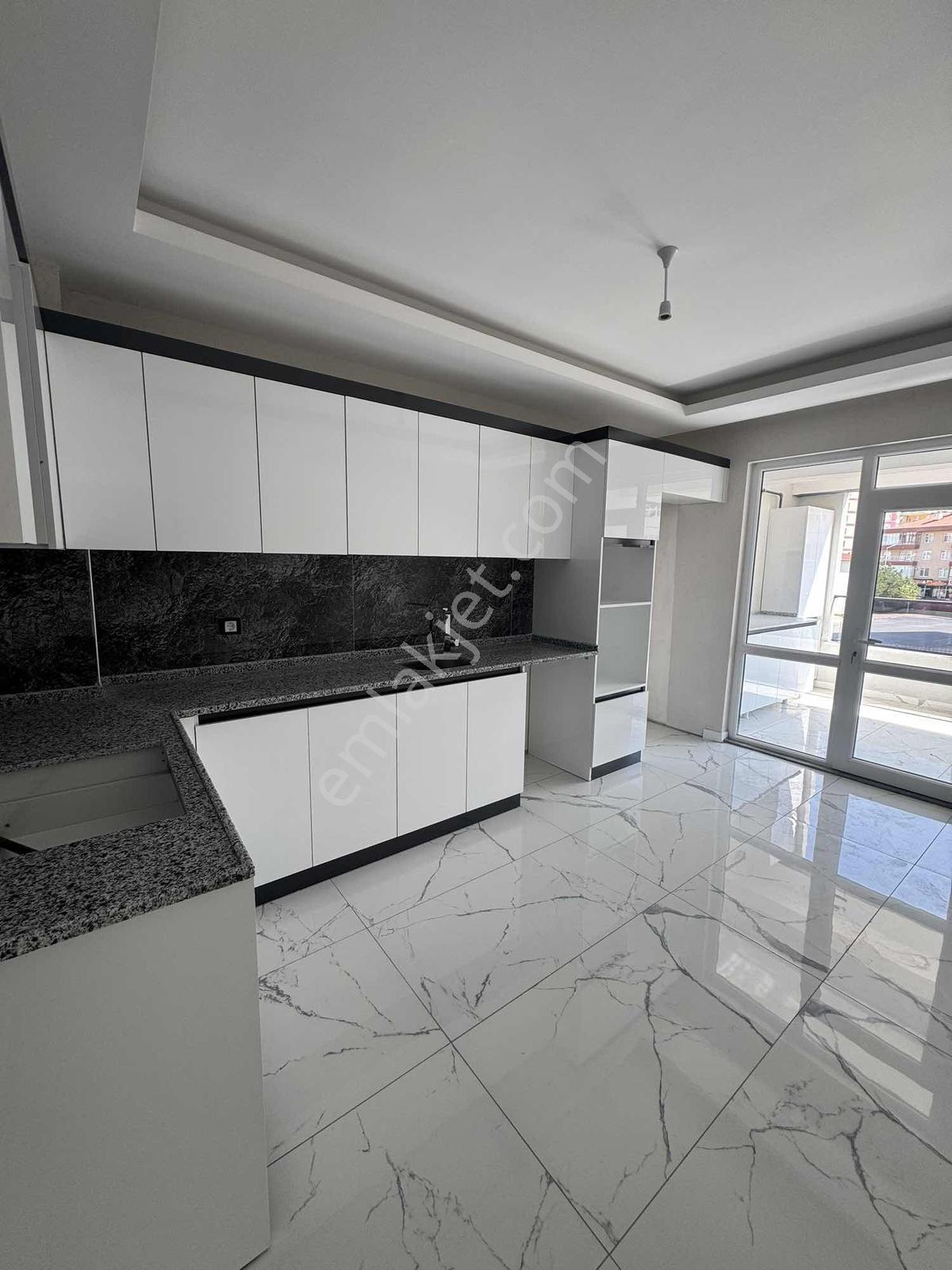 Cengizler'den Hamzaoğlu'nda Satılık 3+1 Yüksek Giriş Daire — fotoğraf 10