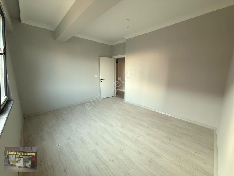 İlerin Gayrimenkul'den Yeni Mah Geniş Ve Ferah 2+1 Satılık Daire — fotoğraf 3