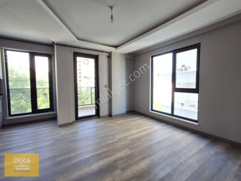 Deka Gayrimenkul'den Körfez'de Tramvaya 50 Mt Kombili 1+1 Daire — fotoğraf 8