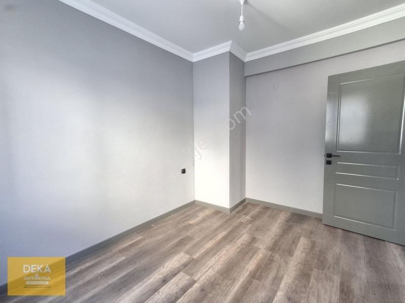 Deka Gayrimenkul'den Körfez'de Tramvaya 50 Mt Kombili 1+1 Daire — fotoğraf 17