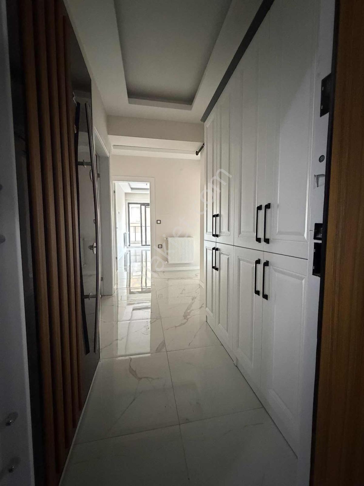 Menemende Satılık Daire 2+1 Kapalı Mutfak Sıfır Oturuma Hazır — fotoğraf 13