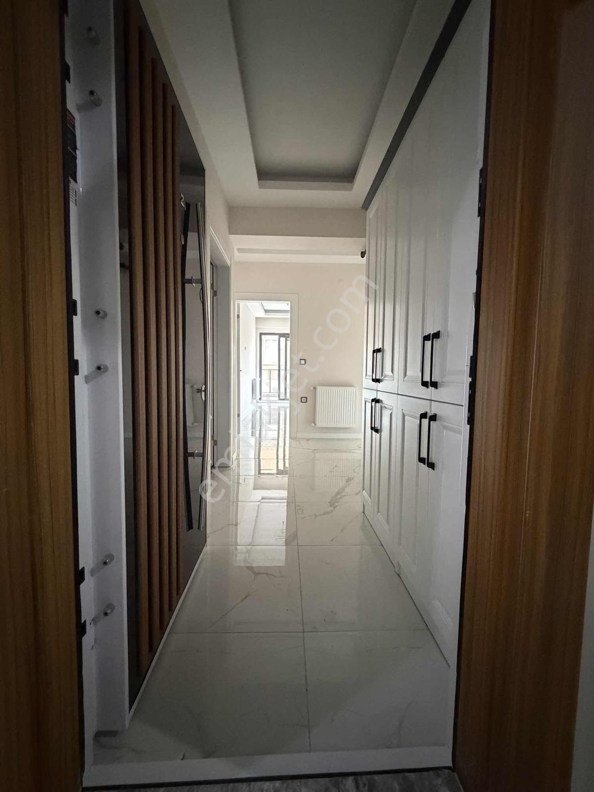 Menemende Satılık Daire 2+1 Kapalı Mutfak Sıfır Oturuma Hazır — fotoğraf 14